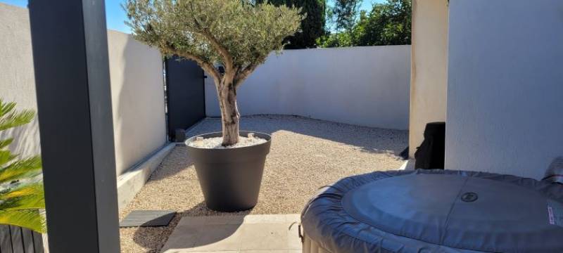 Où trouver un fabriquant de piscines en bois près de Marseille