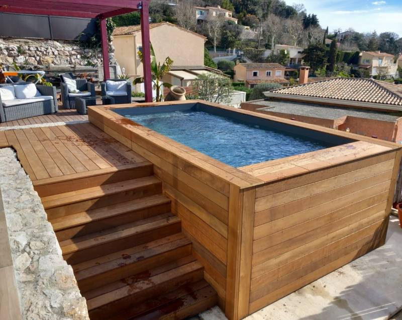 Installation piscine en bois hors-sol, de forme rectangle avec un liner 75°/100 dans l'Héraut près de Montpellier