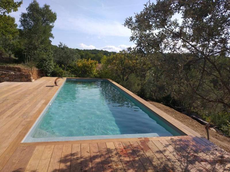 Bienvenue au BON BAIN, le spécialiste de la piscine à ossature bois sur mesure sur tout le bassin méditerranéen de Perpignan à Menton