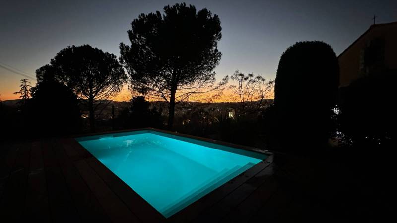 LES 9 TENDANCES DE PISCINE 2024