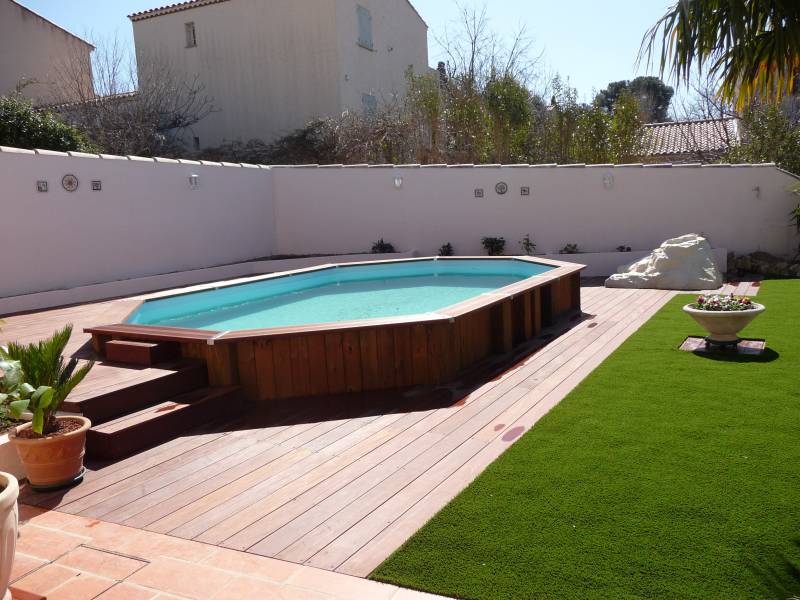 Piscine bois LE BON BAIN, modèle MOOREA semi-enterrée