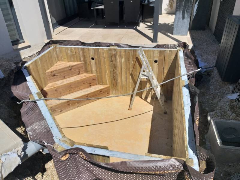 Comment fabriquer une piscine en bois sur mesure