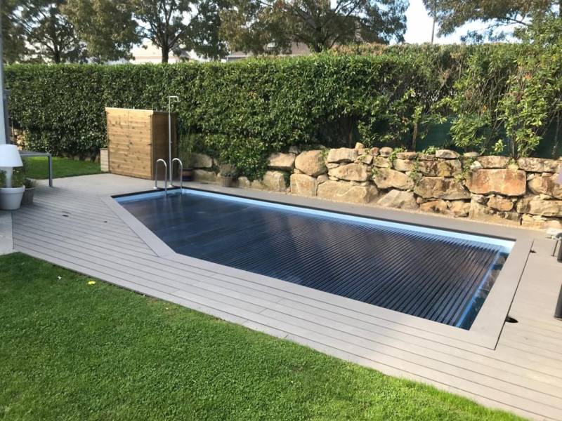 Piscine bois LE BON BAIN, modèle BORA BORA forme libre, enterrée au Luxembourg